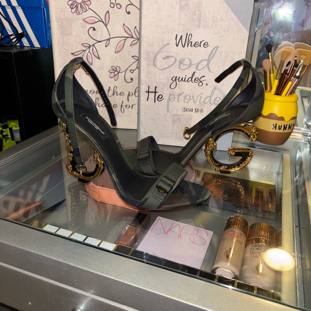 Dolce & Gabbana camouflage Heels